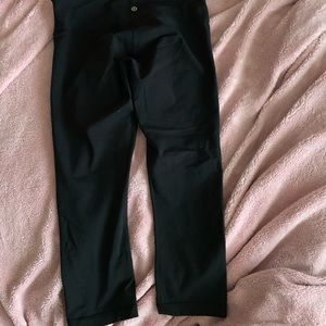 Black lulu lemon leggings!